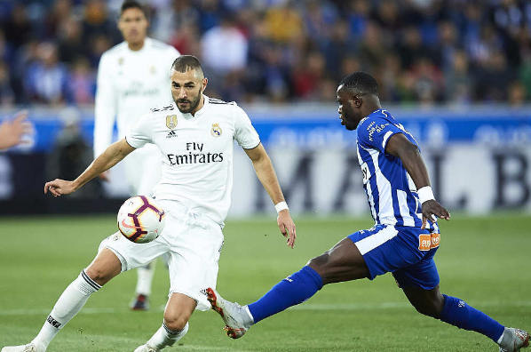 冲刺阶段上海海港备战西甲，战术微调细节曝光，更衣室稳定，阵容厚度经受考验的简单介绍