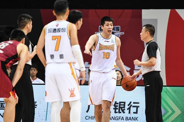 关于今夜突围战来临；北京首钢围绕西甲队长鼓劲；信心回归；赛季目标并未改变的信息