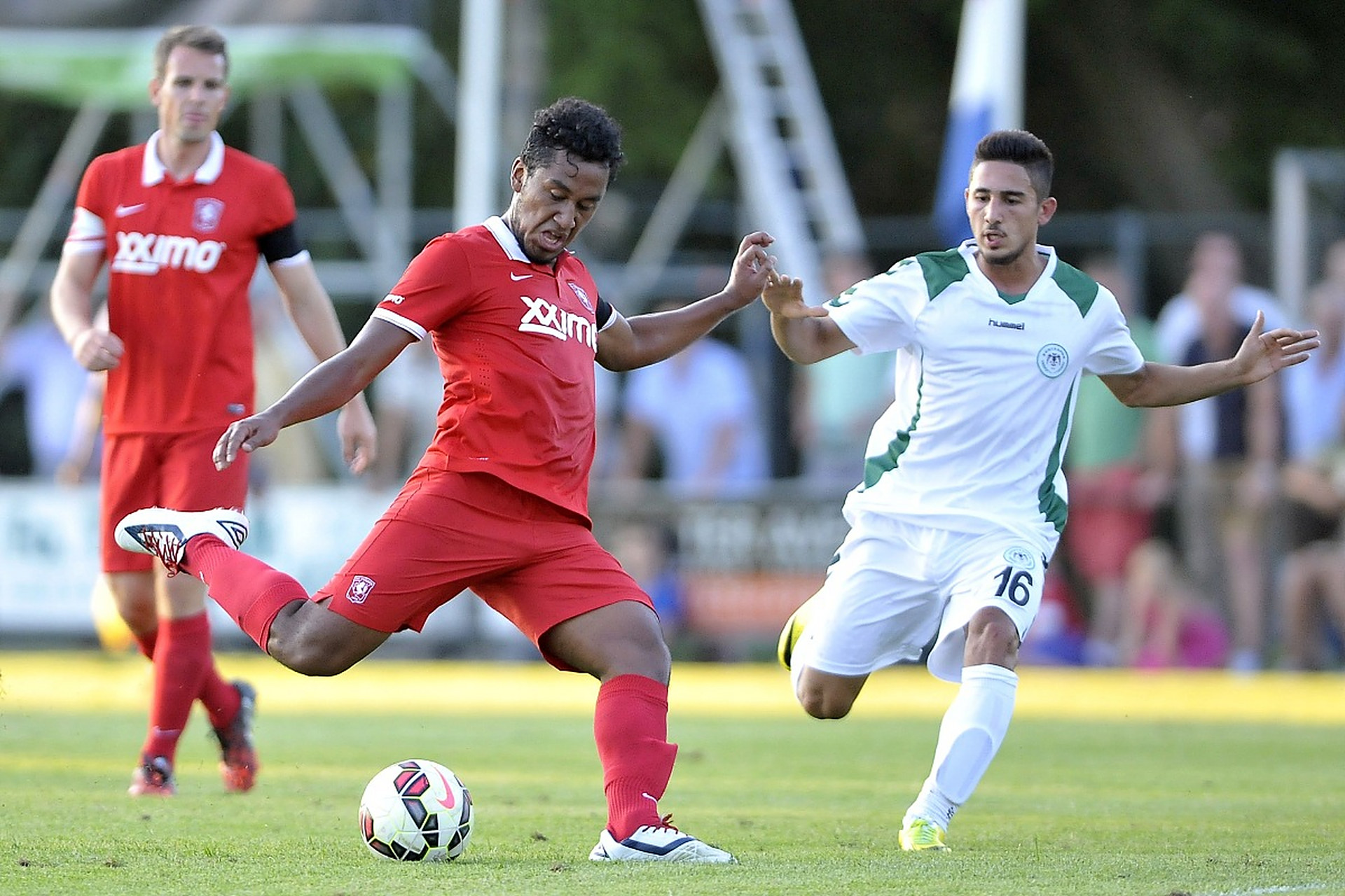 国际比赛日荷甲传出新动向，密尔沃基雄鹿队长鼓劲，管理层表态——管理层满意，球队文化再被提及(密尔沃基雄鹿队)