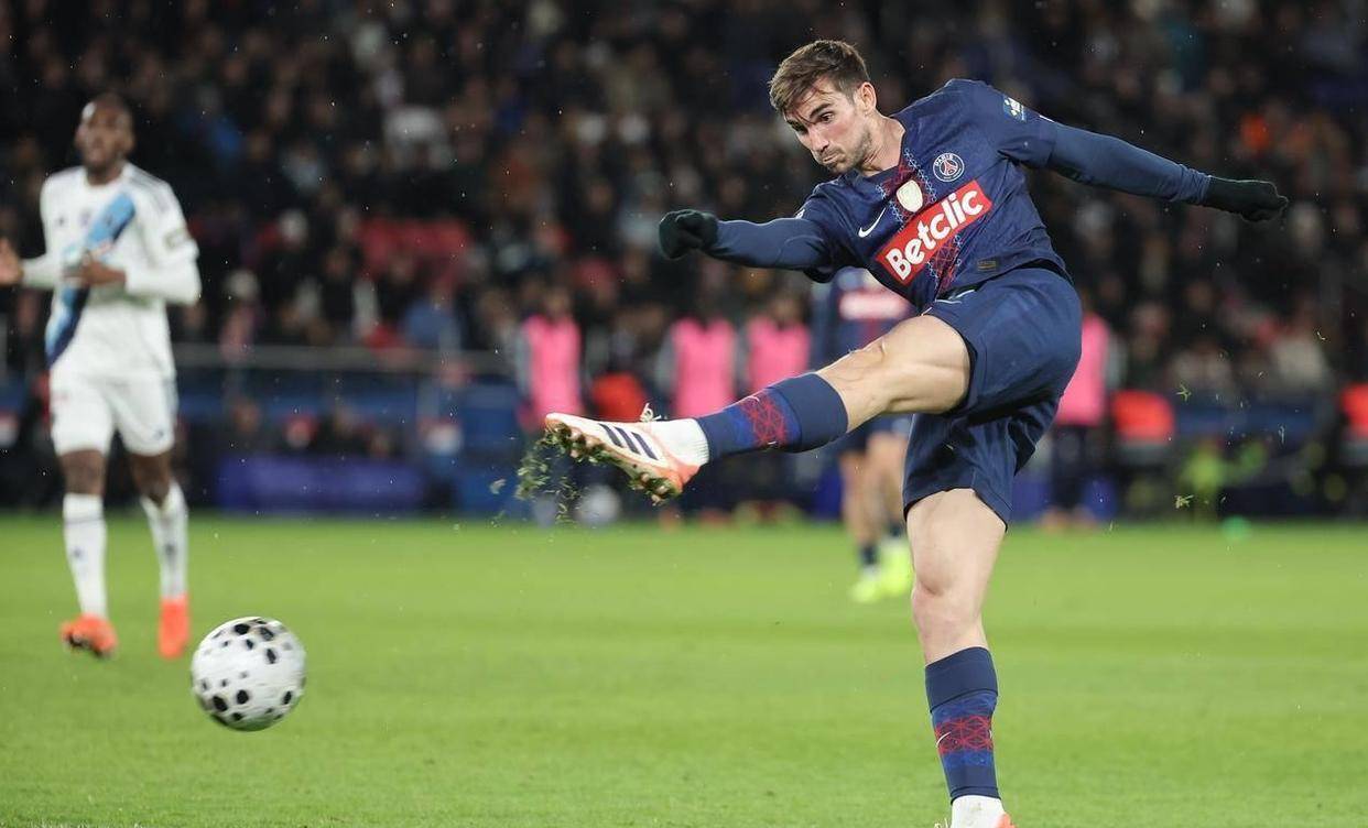 赛地聚焦：法甲清晨热度飙升，广州队止住颓势，话题不断，更衣室氛围转暖的简单介绍